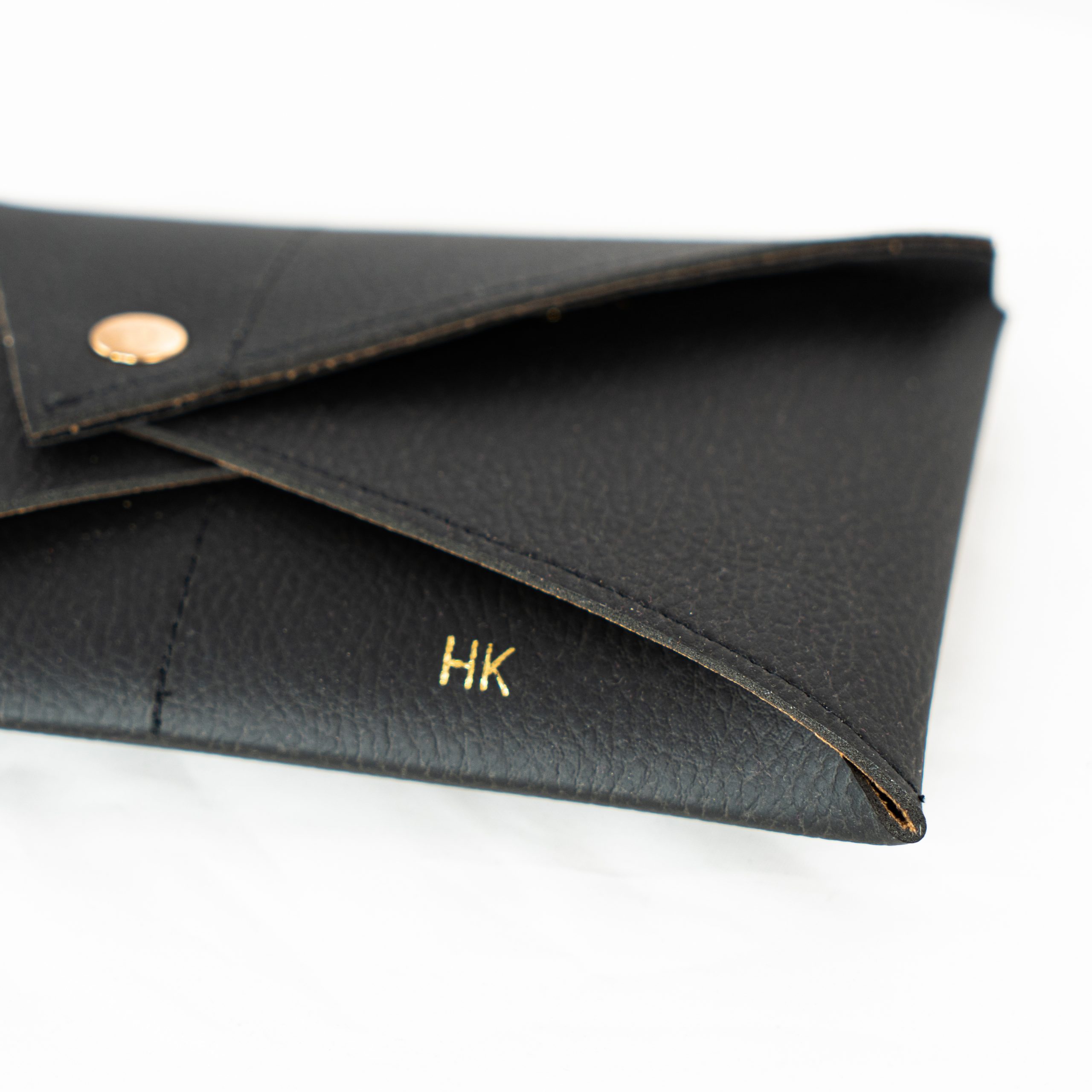 HKD09043